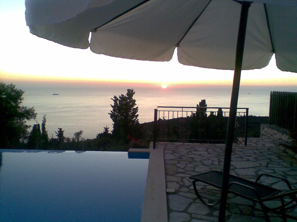 Harmony And Horizon Villas Athanion Bagian luar foto