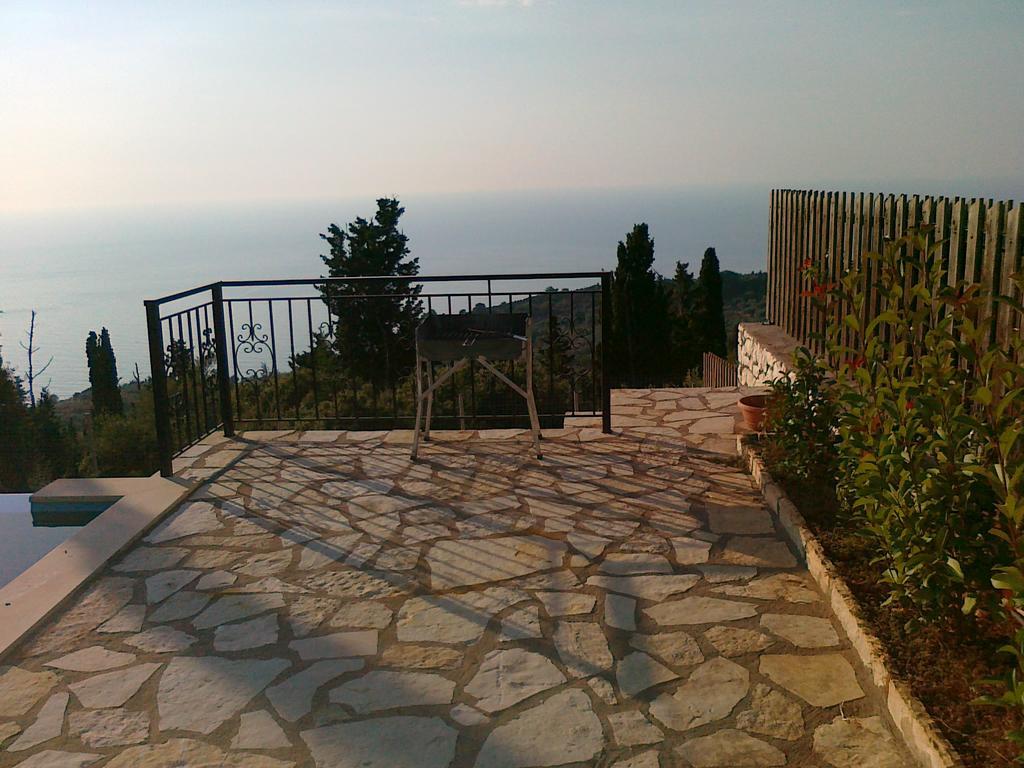 Harmony And Horizon Villas Athanion Bagian luar foto