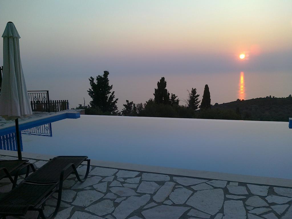 Harmony And Horizon Villas Athanion Bagian luar foto